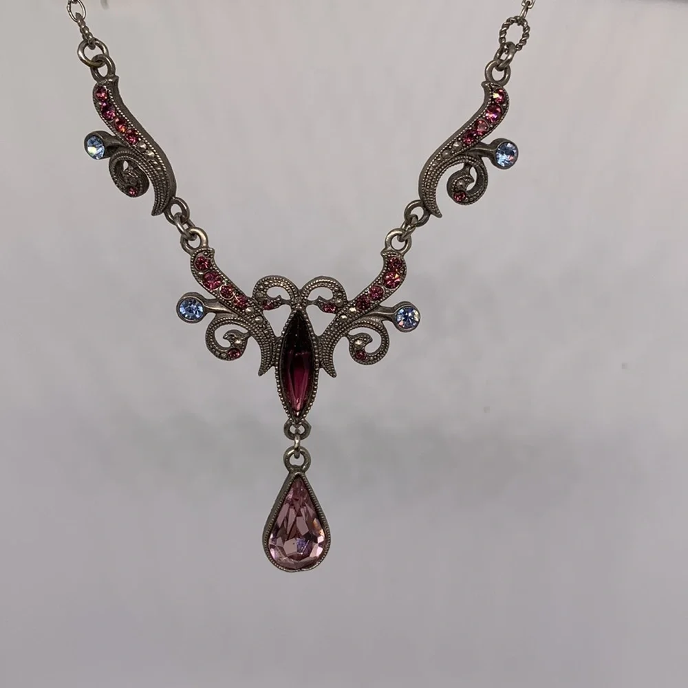 1928 Necklace and Earrings - Picture 5 of 9
